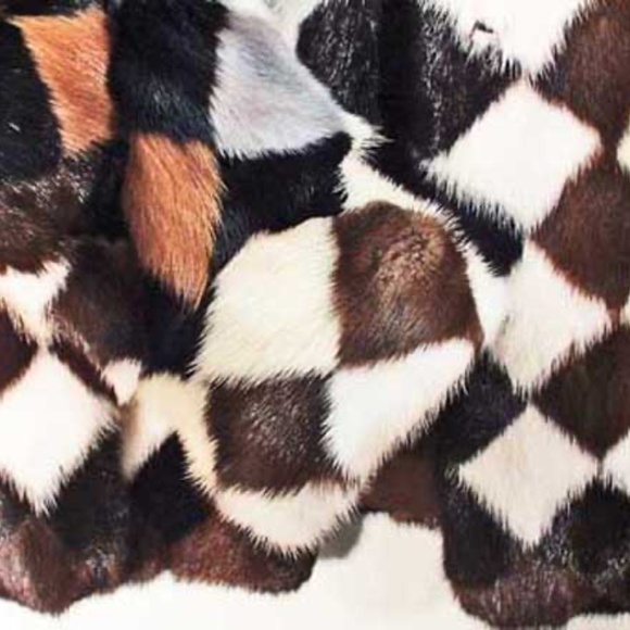 MINK JACKET, DIAMOND PATTERN, MISSES MEDIUM, HOLT RENFREW SUPERIOR QUALITY FEMAL - Picture 3 of 13